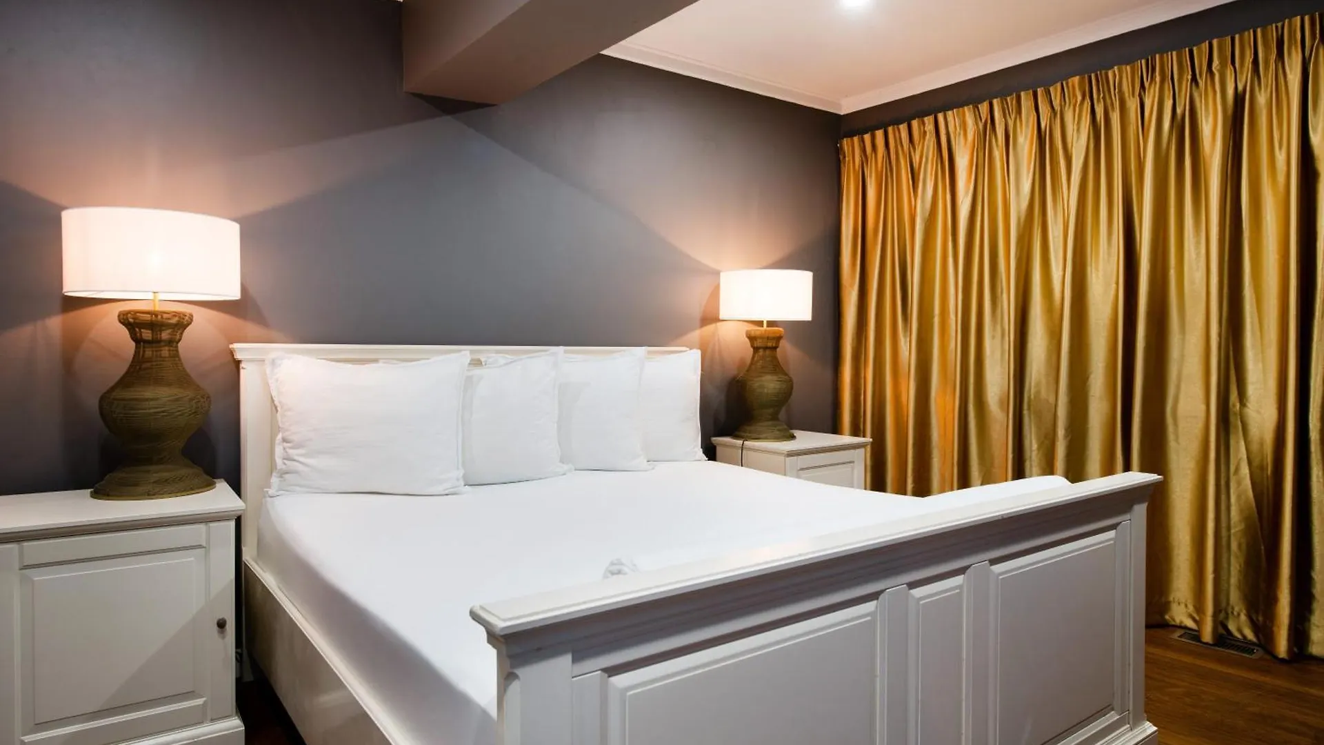 Villa Amalie & Villa Curiel Willemstad Curaçao